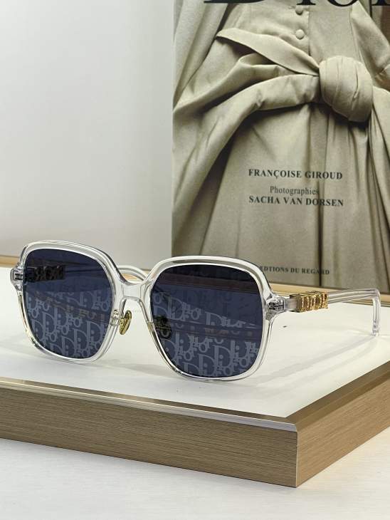 Picture of Dior Sunglasses _SKUfw76161913fw